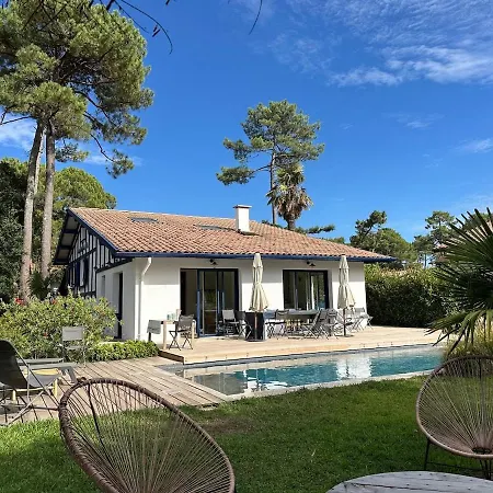 Hossegor Centre 14 Personnes Piscine Chauffee Vakantiehuis Capbreton